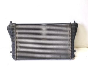 Volkswagen Passat B6 (2005–2010) Vahejahuti radiaator - 2