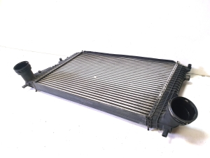 Volkswagen Passat B6 (2005–2010) Vahejahuti radiaator - 4