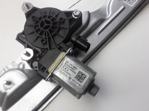 Rear side door window regulator and its parts - 83402J900