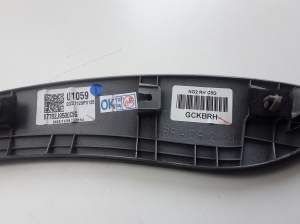 Hyundai Kona (2017–2023) Rear side door molding - 4