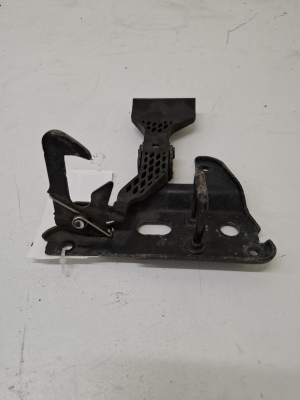 AUDI A4 B7 (2004–2008) Hood release handle on the hood 8E0823480E - 3
