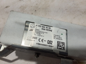 Mercedes Benz S-Class 223 (2020–2026) Aizmugurējā sēdekļa drošības spilvens A2238603500 - 2