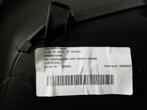 RENAULT Kadjar (2015–2026) Trunk lid trim panel 909002389R - 3