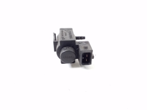 BMW X3 E83 (2003–2010) Solenoid 1742712 - 2