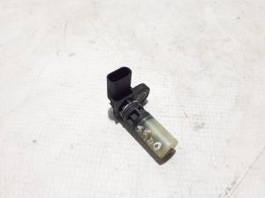 Mercedes Benz S-Class 223 (2020–2026) Kurbelwellensensor A2569030100 - 3