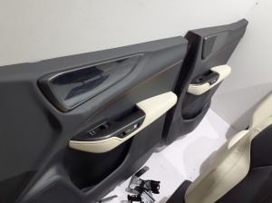 LEXUS NX H20 (2021–2026) Salons un tā detaļas - 8