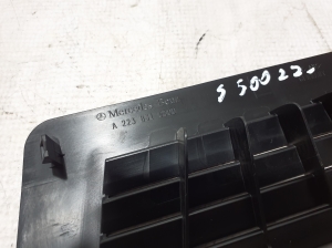 Mercedes Benz S-Class 223 (2020–2026) Salongi ventilatsioonirestid A2238310100 - 2