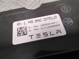Tesla Model S S (2012–2026) Electric parking brake control module 100761800J - 3
