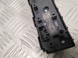 AUDI Q4 e-tron I (2021–2026) Warnblinkschalter 85E925301P - 3