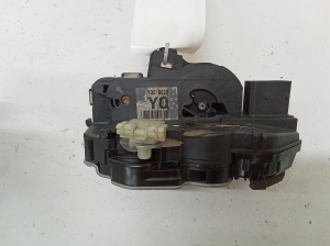Opel Insignia (2008–2017) Rear side door lock 13578022 - 2