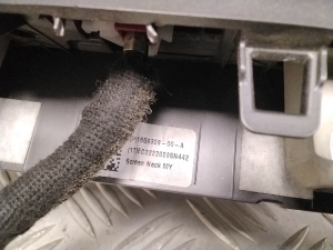 Tesla Model Y Y (2020–2026) Screen 165932800A - 2