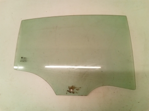 Vitre de porte latérale arrière - 43R000055