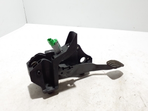 Dacia Duster P1310 (2024–2026) Piduripedaal 465014548R - 4