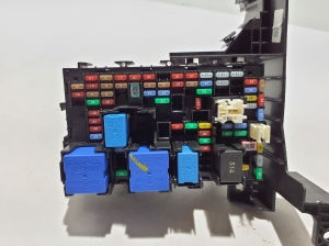 Dacia Duster P1310 (2024–2026) Drošinātāju bloki 243801284R - 3