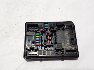   Fuse boxes  - 284B78143R 