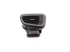 RENAULT Kadjar (2015–2026) Dashboard air vent grilles 687608790R - 4