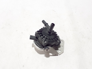 Auxiliary water pump - 149405998R