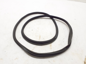 Dacia Duster P1310 (2024–2026) Kofferraumdichtung an der Karosserie 908309848R - 2