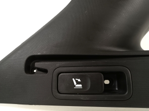 RENAULT Kadjar (2015–2026) Tagumise toe sisekujundus 769356558R - 4