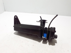 Dacia Duster P1310 (2024–2026) Front washer fluid reservoir 289105888R - 3
