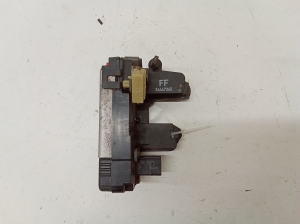 Opel Vectra C (2002–2008) Rear side door lock 24447345 - 2