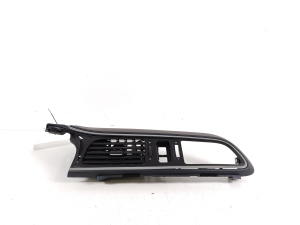 RENAULT Kadjar (2015–2026) Dashboard air vent grilles 687507325R - 2
