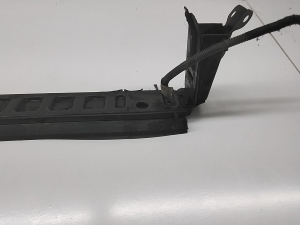 VOLVO XC60 (2008–2017) Jahutusradiaatori kinnitus 31265124 - 3