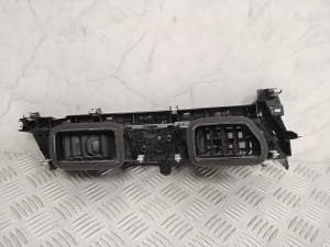 AUDI Q4 e-tron I (2021–2026) Interior ventilation grilles 89B820951 - 2