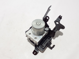   ABS unit  - 476604458R 