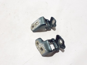   Rear side door upper hinge  - 804000464R 