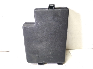 TOYOTA RAV 4 A4 (2012–2018) Sicherungskastendeckel vorne 8266242350 - 2