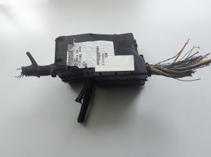 Fuse boxes - AV6T14A142AB