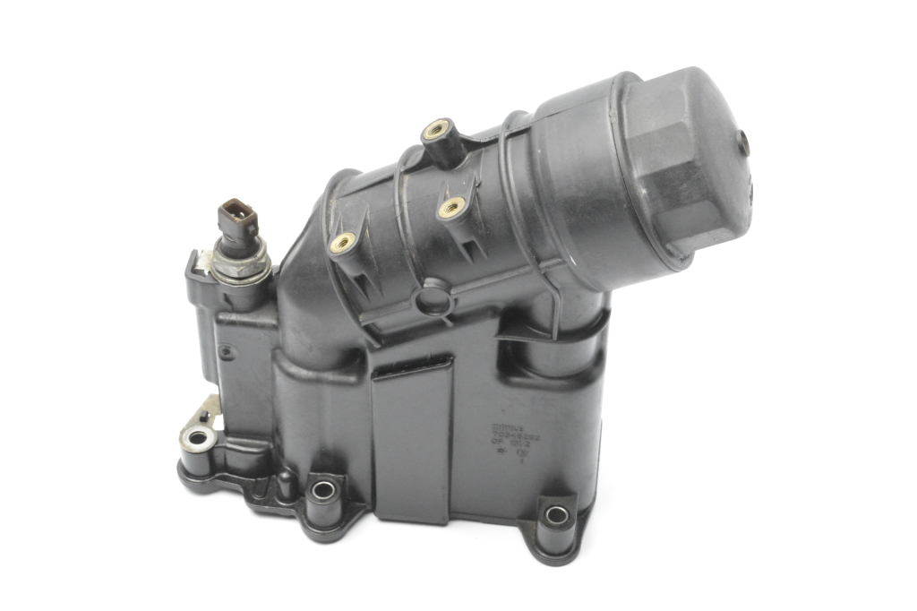 Used BMW 3 SERIES Oil filter housing 517506