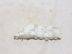 Front bumper bracket - 622203754R