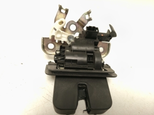 AUDI A6 C7 (2011–2018) Trunk lid lock 8R0827505 - 5