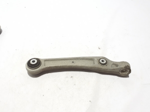 Bras de suspension avant - 4K0407152B