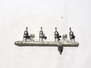   Tuyau de carburant haute pression  - 06Q133317B 