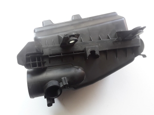 TOYOTA Verso-S NLP-12 (2010–2017) Luftfiltergehäuse 47150 - 3