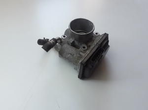 TOYOTA Verso-S NLP-12 (2010–2017) Drosselklappe 2203047010 - 2