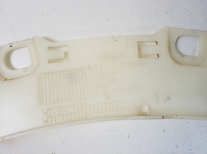 Mini Countryman F60 (2016–2026) Front fender trim bracket 7410643 - 3