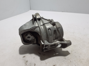 AUDI A6 C8 (2018–2025) Support moteur 4M0199256BK - 2