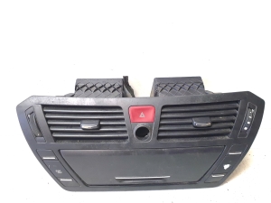 Salona paneļa ventilācijas restes - 303845