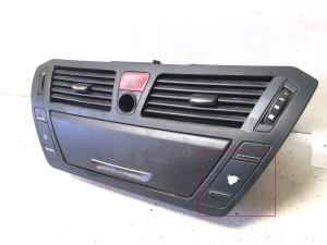 Citroen C4 Picasso (2007–2013) Dashboard air vent grilles 303845 - 2