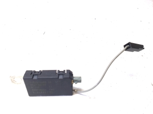 Citroen C4 Picasso (2007–2013) Antenna amplifier 9657018080 - 2