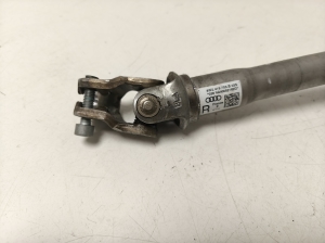 AUDI A4 B9 (2015–2026) Roolivõlli rist 8W2419753B - 2