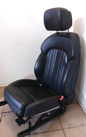 AUDI A7 (2010–2018) Front seat and its parts - 3