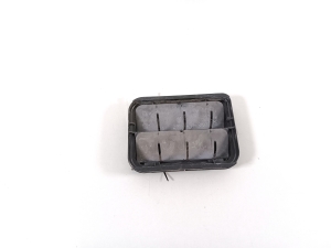  Grille d’aération d’aile arrière  - 7700838358 