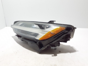 VOLVO S60 III (2018–2026) Esituli 32228876 - 3