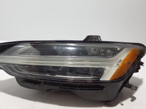 VOLVO S60 III (2018–2026) Esituli 32228876 - 5