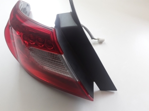 Infiniti M37 Y51 (2011–2026) Eckleuchte hinten 265551MA0A - 3